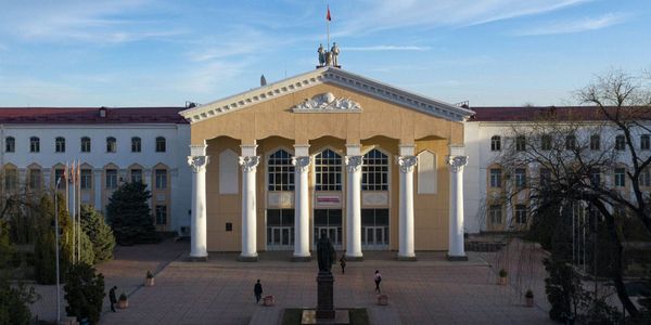 Нарынский, Таласский и Баткенский госуниверситеты присоединят к КНУ — указ президента изображение публикации