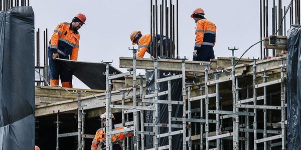 Сфера услуг в КР будет расти на 8% в год, строительство — почти на 15%: прогноз Минфина изображение публикации