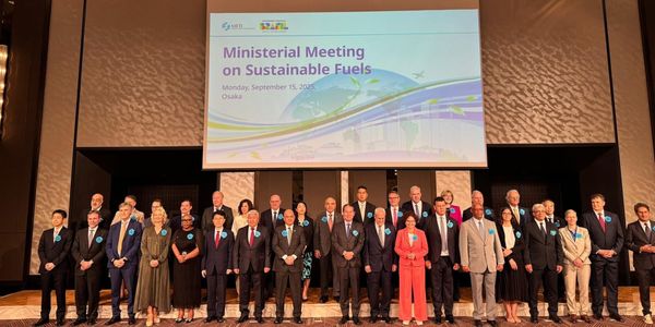 Кыргызстан заявил о готовности развивать устойчивые виды топлива и «зеленую» энергетику изображение публикации