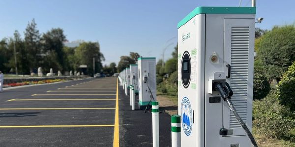 В Оше сданы в эксплуатацию 20 зарядных станций для электромобилей изображение публикации