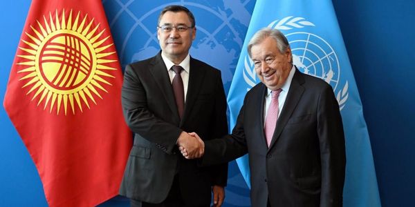 Президент Садыр Жапаров с генсеком ООН Антониу Гуттеришем. Фото: president.kg.