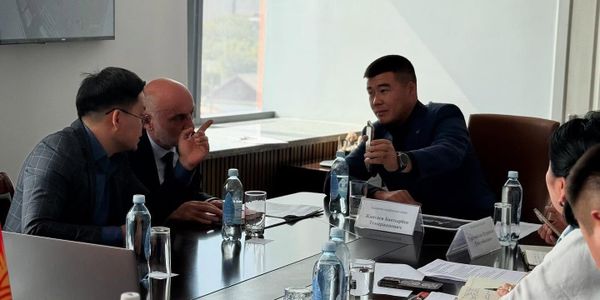 Переговоры мэрии Балыкчы с турецкими инвесторами. Фото: пресс-служба мэрии.