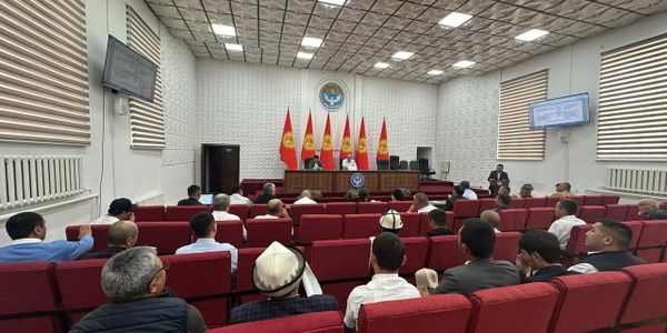 Власти провели первое заседание рабочей группы по строительству города Жаны Баткен изображение публикации