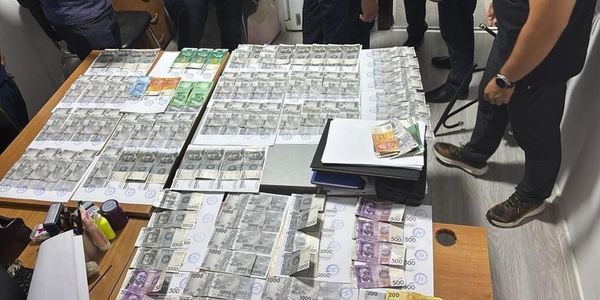 В Бишкеке пресекли коррупционную схему в Службе охраны МВД КР изображение публикации