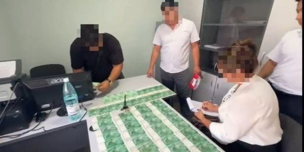 В школах Джалал-Абадской области выявлены поборы и взятки — директора уволены изображение публикации