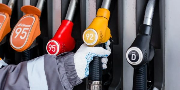 С 1 октября 2025 года АЗС и НПЗ обяжут ежемесячно отчитываться о движении топлива изображение публикации