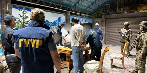 «Казино на съемных квартирах»: в Бишкеке «накрыли» подпольный игорный клуб изображение публикации