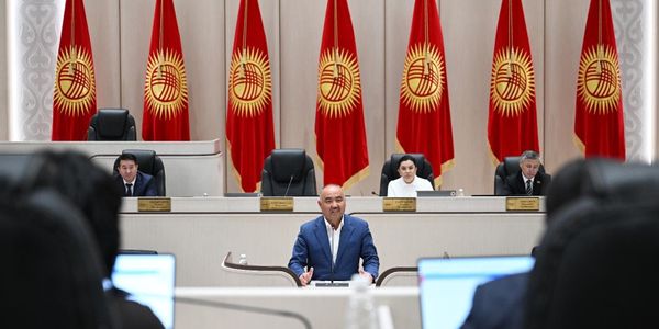 Заключительное заседание VII созыва ЖК. Фото: kenesh.kg.