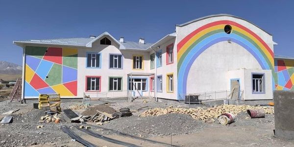 В селе Сары-Могол строят детсад на 140 мест за 86 млн сомов изображение публикации