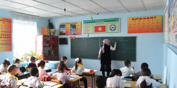 Школы будут работать в офлайн-режиме — мэрия Бишкека изображение публикации