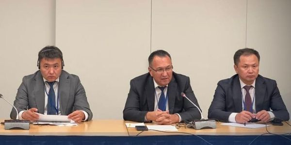 Минфин Кыргызстана и МВФ обсудили реформу оплаты труда бюджетников изображение публикации