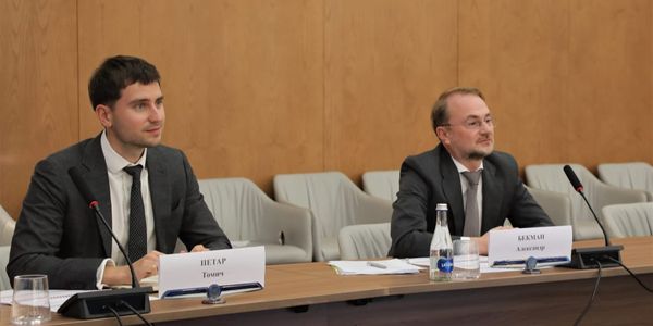 Минфин обсудил с японским MUFG инвестиции в Камбар-Атинскую ГЭС-1 и ж/д Китай – КР – Узбекистан изображение публикации