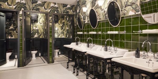 Мэрия Бишкека предлагает сделать туалеты в кафе и ресторанах общедоступными изображение публикации