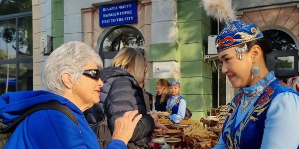 В Бишкек прибыл туристический поезд из Германии изображение публикации