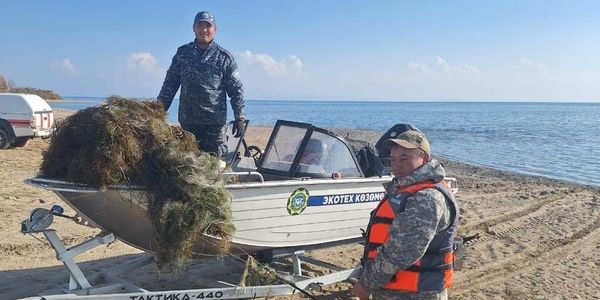 Инспекторы Минприроды очистили Иссык-Куль от 3.3 км рыболовных сетей изображение публикации