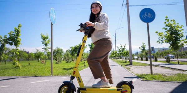 Кыргызстанцы используют самокаты как транспорт, а не развлечение: в 70% случаев их выбирают для передвижения по городу изображение публикации