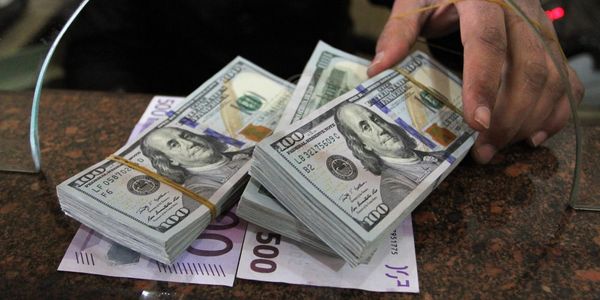 В Бишкеке три обменных бюро оштрафовали на 55 тысяч сомов каждое изображение публикации