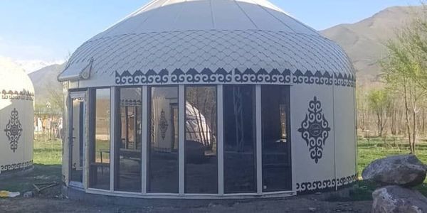 На сельхозземлях в Кемине строили зону отдыха без разрешений — застройщика оштрафовали на 200 тысяч изображение публикации