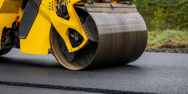 На трассе Ала-Бука – Жаны-Базар – Кировка уложены 76 км нижнего слоя асфальта изображение публикации