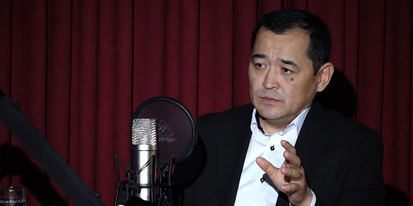 Эркин Чечейбаев предложил запретить рекламу лекарств и ограничить количество аптек в КР изображение публикации