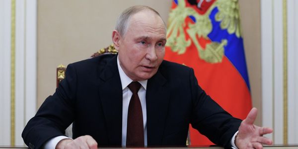Российские инвестиции в экономику Кыргызстана достигли почти $2 млрд — Путин изображение публикации