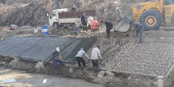 Строительство отстойника на канале Жырма в Тогуз-Торо для обеспечения фермеров поливной водой. Фото: Минсельхоз.