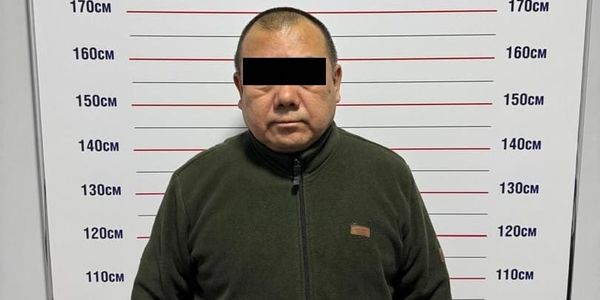 ГКНБ расследует схему поборов в Службе охраны МВД: задержан начальник управления