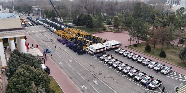 МЧС Кыргызстана получило 116 единиц спецтехники изображение публикации