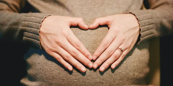 Пособие по беременности и родам в Кыргызстане: гайд по выплатам в 2026 году изображение публикации