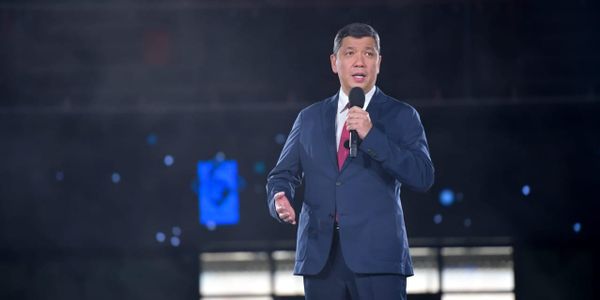 Мэр Бишкека объявил о повышении зарплат работникам ЖКХ на 50% изображение публикации