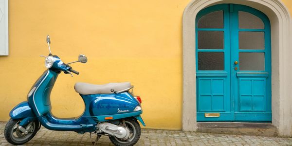 МДС предупредил о рисках законопроекта о регистрации мопедов в Кыргызстане изображение публикации