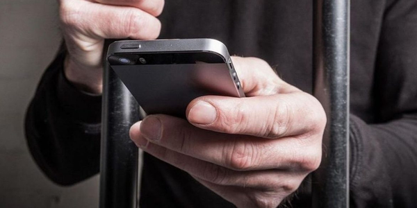 проверка телефонов на границе РФ 2026, Погранслужба ФСБ досмотр гаджетов, правила въезда в Россию, штраф за отказ разблокировать телефон, Минтруда Таджикистана новости, законы РФ о границе.