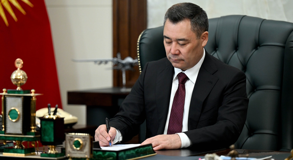 Садыр Жапаров упразднил Минцифры — его функции передадут Управделами президента изображение публикации