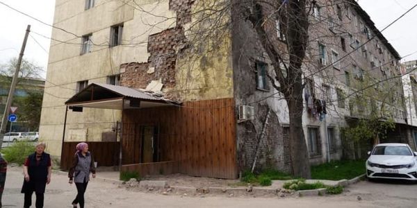 «Малогабаритки» на улице Фучика в Бишкеке снесут: жильцам предлагают квартиры от ГИК с доплатой