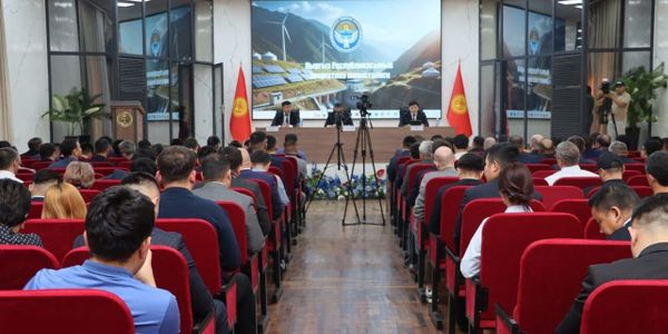 Бакыт Торобаев обсудил с инвесторами дефицит электроэнергии в Кыргызстане