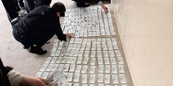 ГКНБ КР 2026, СВР МВД новости, вымогательство взятки Кыргызстан, УВД Ленинского района, снятие с розыска за деньги, Ленинский суд Бишкека, коррупция в милиции КР