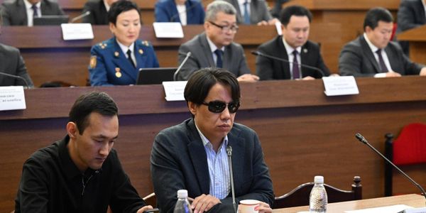 Комитет Жогорку Кенеша во втором чтении одобрил сокращение состава ЦИК изображение публикации