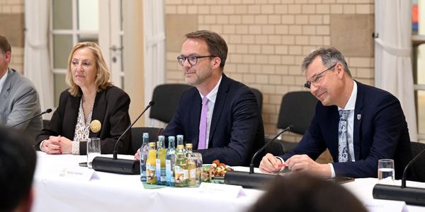 Марлен Маматалиев 2026, обучение в Германии, образование в Саксонии, вузы Дрездена и Лейпцига, стажировка в ФРГ для кыргызстанцев, Жогорку Кенеш новости, горный туризм Кыргызстан