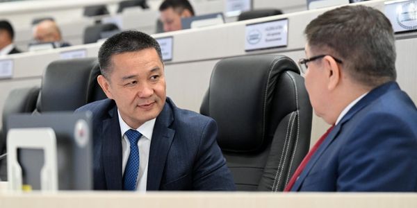 Жогорку Кенеш 22 апреля, закон об охране труда КР, ЛЭП Кемин — Балыкчы, кредит ЕБРР, новости экономики Кыргызстана, Economist.kg