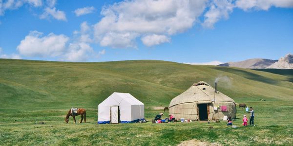 Население Кыргызстана выросло до 7.4 млн человек по итогам 2025 года — обзор