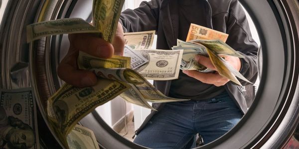 В Кыргызстане разработают стратегию борьбы с отмыванием денег изображение публикации