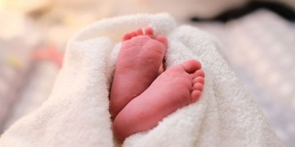 В Оше заведующую роддомом задержали по делу о системных поборах изображение публикации