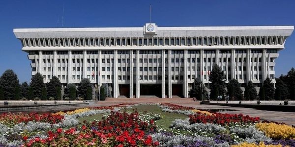 ЖК принял пакет законов по дебюрократизации: отмена справок, частные приставы и жесткие меры к алиментщикам изображение публикации
