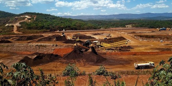 В Кыргызстане приостановлены около 600 лицензий на недропользование изображение публикации