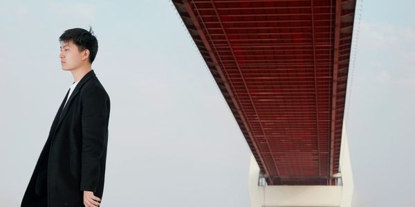 Бизнес без сотрудников: Как ИИ развивает компании-одиночки в Китае изображение публикации