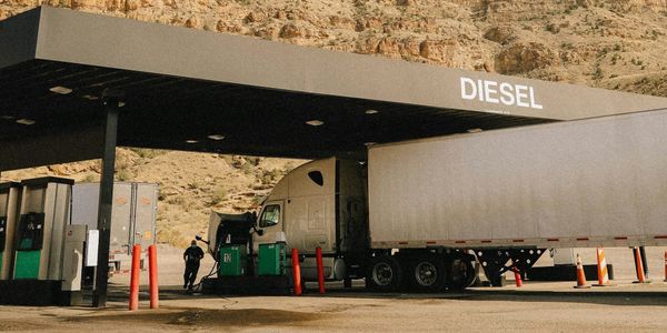 «Тазалык» закупит 600 тысяч литров дизтоплива на 56.3 млн сомов изображение публикации