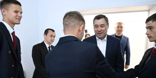 Выпускников интернатов в Кыргызстане будут вне очереди включать в списки ГИК изображение публикации