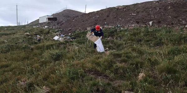 Разработчика Бучука оштрафовали на 23 тысячи сомов за мусор на пастбищах изображение публикации