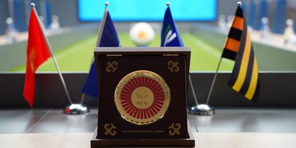 От трансляции ЧМ-2026 к новым проектам: Beeline и КФС обсудили развитие футбола изображение публикации