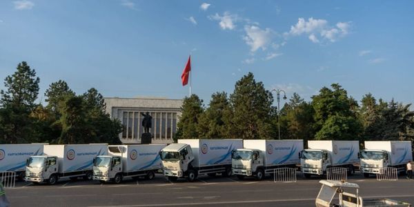 «Кыргызфармация» получила 12 спецмашин для доставки лекарств изображение публикации